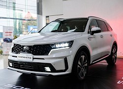 SUV 7 chỗ cũ lên giá vì xe mới khan hàng