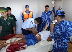 4 ngư dân sống sót thần kỳ sau gần 10 ngày lênh đênh trên biển đã về bờ