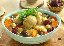 Bí quyết nấu gà hầm hạt sen táo đỏ bồi bổ sức khỏe cho cả nhà
