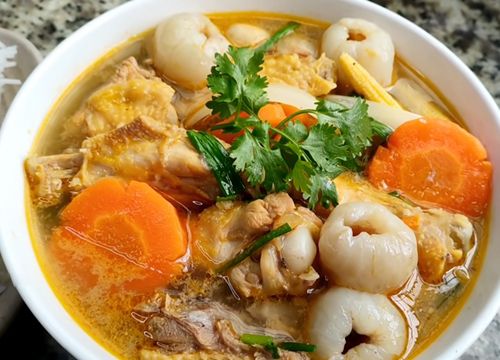 Cách làm gà nấu trái vải thơm ngon đậm đà cho bữa ăn gia đình