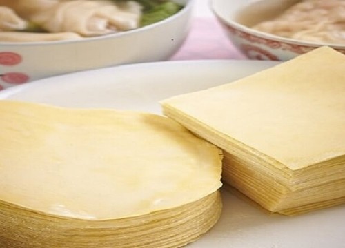 Cách làm vỏ hoành thánh 3 màu siêu đơn giản tại nhà chỉ với các nguyên liệu có sẵn trong nhà bếp