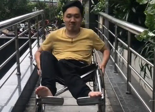 Chàng trai teo tủy sống, liệt 2 chân vẫn đỗ đại học, là chủ nhân kênh Tiktok triệu view
