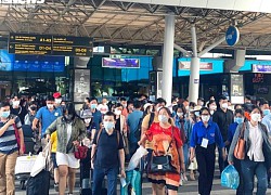 Chuyên gia: Thu phí làm thủ tục nhanh ở sân bay là vô lý, thiếu công bằng