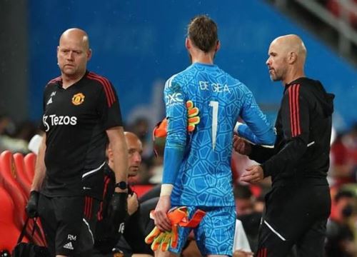 Erik ten Hag mắng De Gea, người hâm mộ MU vui ra mặt