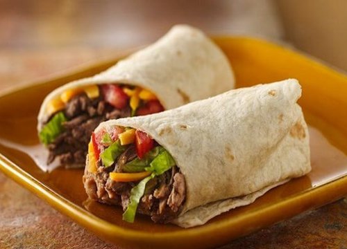 Hướng dẫn làm burrito thịt gà của Mexico ngon đúng điệu