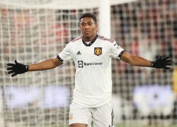 Martial chơi cực hay, fan MU quên luôn Ronaldo