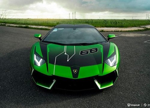 Siêu xe Lamborghini Aventador mui trần "thay áo bò đua" ở Sài Gòn