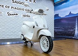 Khách hàng đầu tiên tậu Vespa Sprint Justin Bieber tại Việt Nam