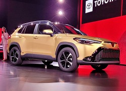 Toyota Corolla Cross Hybrid 2023 vừa ra mắt, &#8220;đối đầu&#8221; Honda HR-V