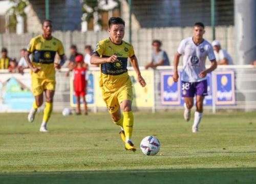 Quang Hải sáng cửa đá chính ở Pau FC tại vòng 1 Ligue 2