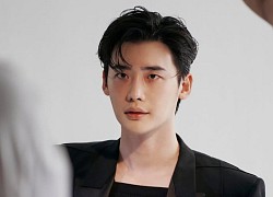 Sự trở lại của Lee Jong Suk: Không thể &quot;bầm dập&quot; hơn!