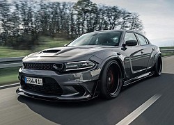 Dodge Charger SRT Hellcat hầm hố với gói độ thân rộng