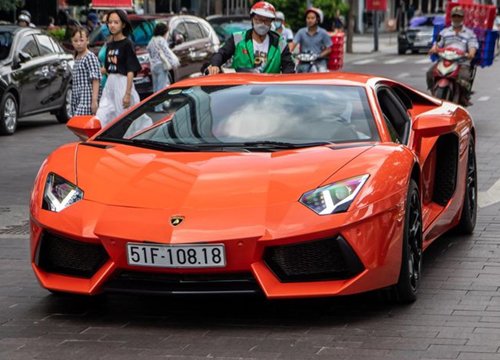 Lamborghini Aventador LP 700-4 màu độc tái xuất tại TP.HCM