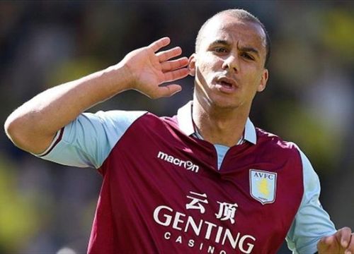 Agbonlahor cảnh báo Lisandro Martinez