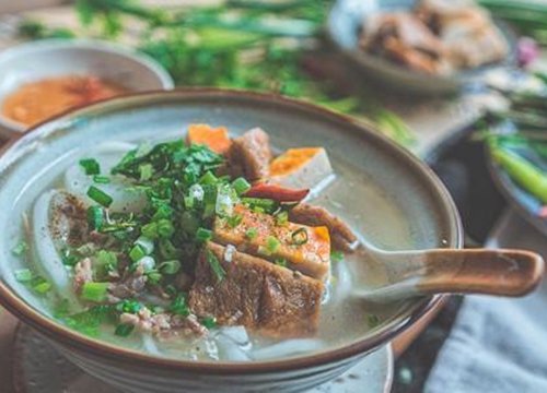 Bánh canh chả cá thanh ngọt ăn một lần nhớ mãi