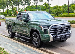 Cận cảnh bán tải cỡ lớn Toyota Tundra 2022 tại Hà Nội