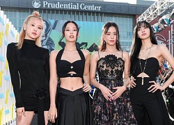 Lisa một mình lập kỳ tích cho Kpop, BLACKPINK trình diễn "đại náo" MTV VMAs 2022