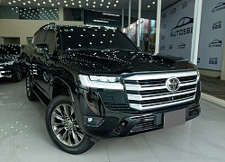 'Lướt' nhẹ hơn 3.000 km, Toyota Land Cruiser 2022 vẫn có giá gần 6 tỷ đồng