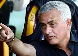 Mourinho: 'Tôi rất xấu hổ về họ'