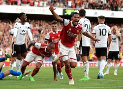 Ngoại hạng Anh phải dè chừng với Arsenal