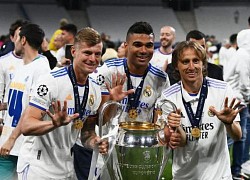 Casemiro bị đồng đội móc mỉa