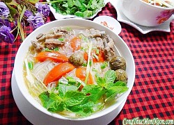 Bún sườn nấu sấu cho bữa sáng