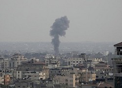 Israel không kích vào Gaza, 10 người chết