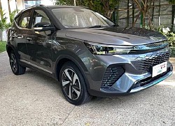 MG VS HEV 2023 có đủ sức "đấu" Kia Seltos và Toyota Corolla Cross