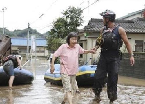 Mưa lớn ở vùng Đông Bắc, Nhật Bản kêu gọi người dân đi sơ tán