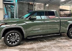 Soi chi tiết Toyota Tundra Limited 2022 đầu tiên về Việt Nam