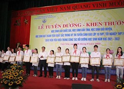 Việt Yên (Bắc Giang): Khen thưởng giáo viên, học sinh giỏi năm học 2021 -2022