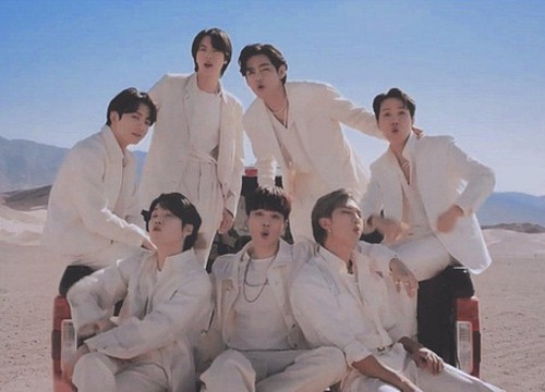 BTS - Nhóm nhạc đầu tiên vượt 5 tỷ lượt nghe trên Spotify trong năm 2022