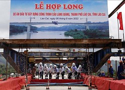 Lào Cai: Hợp long cây cầu thứ 8 bắc qua sông Hồng