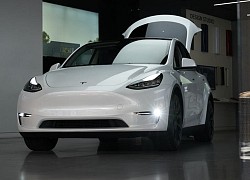 Ô tô điện Tesla Model Y 2022 vượt trội công nghệ so với Volvo C40