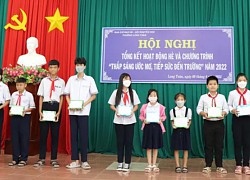 Phường Long Toàn, TP.Bà Rịa: Trao học bổng và đồ dùng học tập cho học sinh