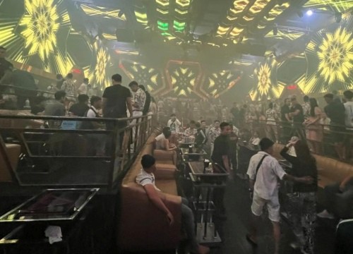 TP Hồ Chí Minh: 'Đột kích' quán bar New Club, phát hiện 36 người dương tính với ma túy