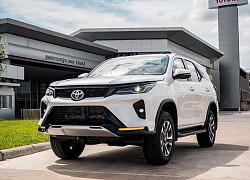 Cận cảnh Toyota Fortuner Leader tại Thái Lan, giá từ 905 triệu đồng