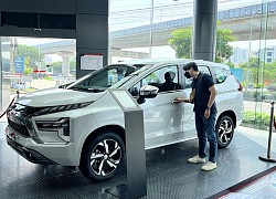 Giá xe hạ nhiệt dù chưa hết khan hàng