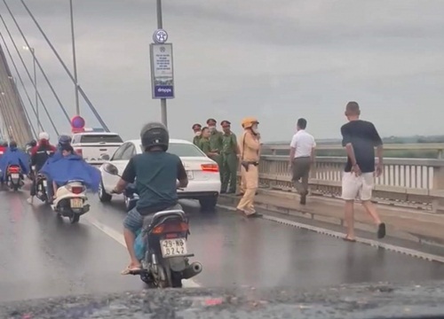 Chủ nhân chiếc xe Audi mà người đàn ông bỏ lại trên cầu Nhật Tân là ai