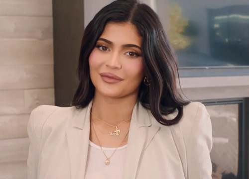 Tuổi 25 của tỷ phú Kylie Jenner