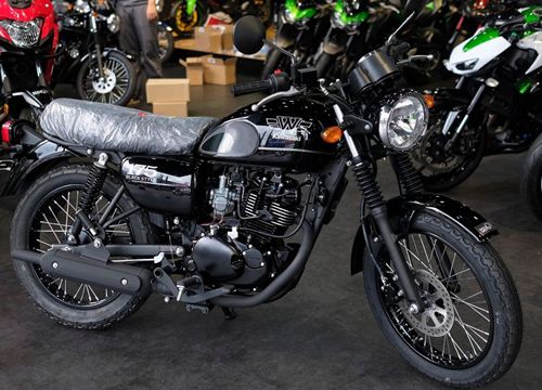 Xe côn tay Kawasaki W175 2023 đầu tiên về Việt Nam, giá 73 triệu đồng