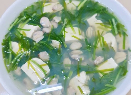 Cách nấu canh ngao hẹ thơm ngon, giàu chất dinh dưỡng cho bữa cơm