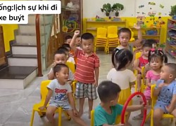 Cô giáo mầm non dạy trò nhường ghế khi đi xe buýt