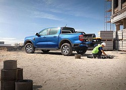 Ford Ranger 2023 bất ngờ "chốt giá" từ 659 triệu đồng tại Việt Nam