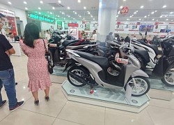 Xe máy Honda đã bớt khan hàng, doanh số tăng mạnh