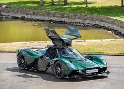 Aston Martin Valkyrie mới lăn bánh 121 km được rao bán