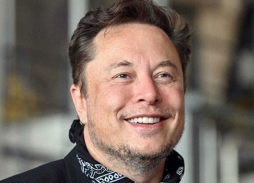 Vừa tuyên bố mua Man Utd, Elon Musk 'quay xe' nói chỉ là trò đùa