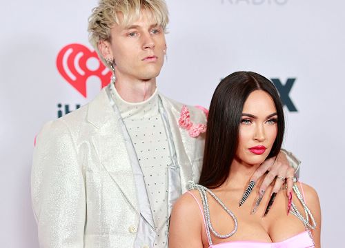 Gọi Megan Fox là "vợ", Machine Gun Kelly gián tiếp phủ nhận tin đồn chia tay