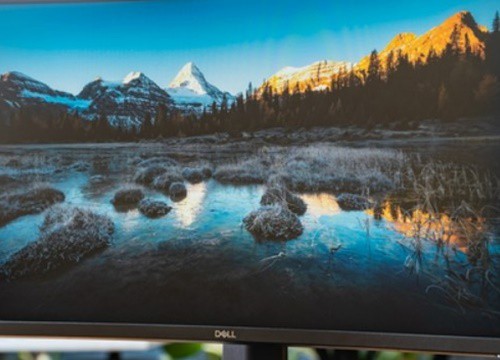 Trải nghiệm nhanh Dell S2722DGM: màn hình cong chuyên game 27 inch, tần số quét 165Hz, tốc độ đáp ứng 1ms