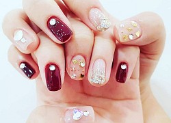 90+ Mẫu nail màu đỏ đính đá đẹp, đón đầu xu hướng 2022